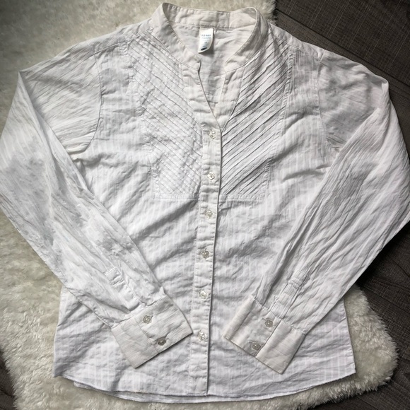 Old Navy Girls White Blouse Flower Buttons Size 12 - Picture 3 of 8